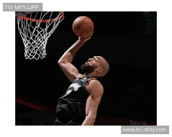 戈贝尔：以身作则展现团队精神我们在逆境中选择团结与理智